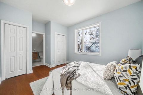 Photo 29 at 75 Kenilworth Avenue, The Beaches, Toronto