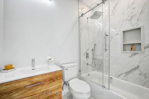 Photo 31 at 75 Kenilworth Avenue, The Beaches, Toronto