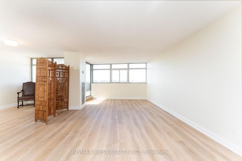 Photo 10 at 2307 - 3151 Bridletowne Circle, L'Amoreaux, Toronto