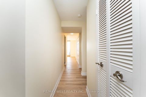 Photo 13 at 2307 - 3151 Bridletowne Circle, L'Amoreaux, Toronto