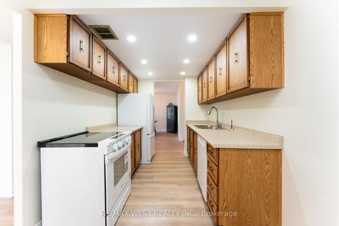 Photo 15 at 2307 - 3151 Bridletowne Circle, L'Amoreaux, Toronto