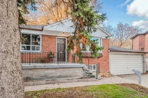 Photo 3 at 110 De Quincy Boulevard, Clanton Park, Toronto