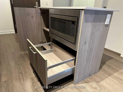 Photo 5 at 4812 - 1 Yorkville Avenue, Annex, Toronto