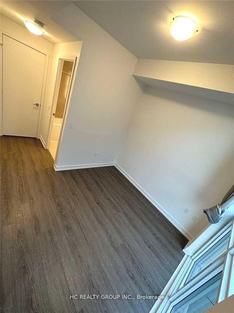 Photo 9 at 4812 - 1 Yorkville Avenue, Annex, Toronto