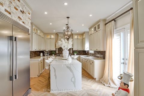 Photo 3 at 134 Sandringham Drive, Shore, Barrie