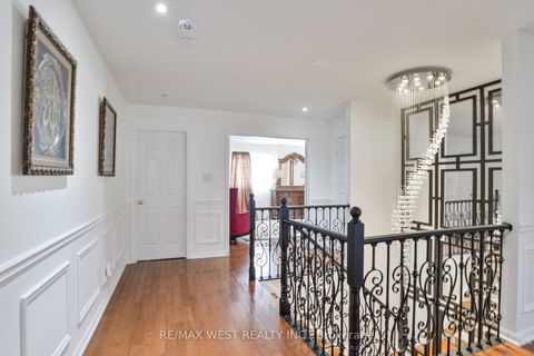 Photo 11 at 134 Sandringham Drive, Shore, Barrie