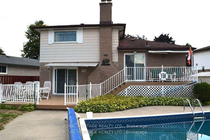 Photo 7 at 62 Brant Court, Samac, Oshawa