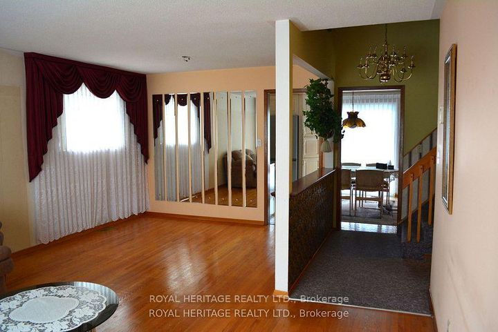 Photo 13 at 62 Brant Court, Samac, Oshawa