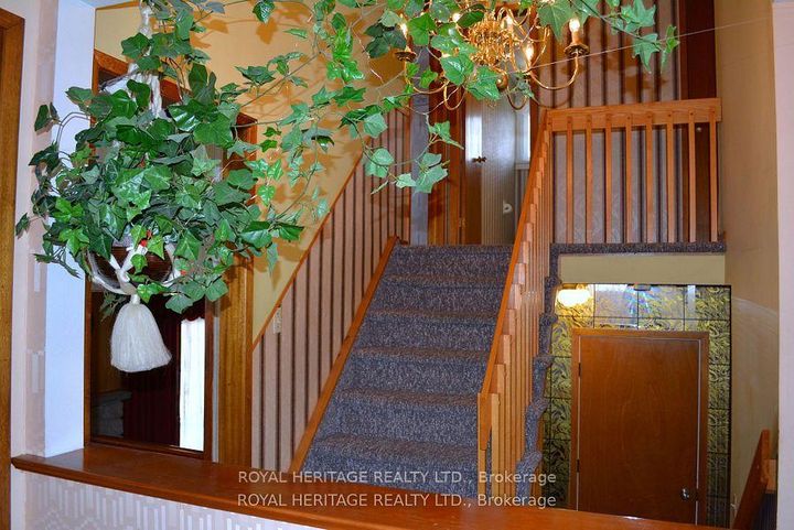 Photo 25 at 62 Brant Court, Samac, Oshawa