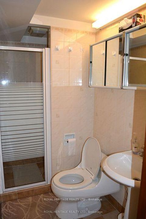 Photo 30 at 62 Brant Court, Samac, Oshawa