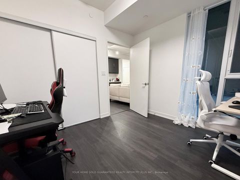 Photo 16 at B917 - 292 Verdale Crossing, Unionville, Markham