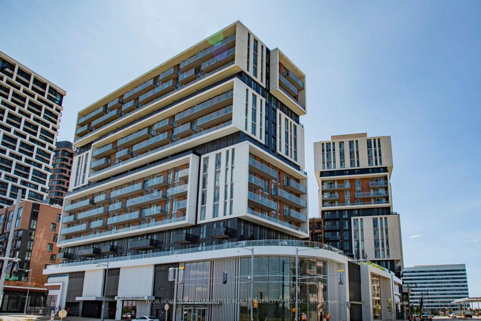 B917 - 292 Verdale Crossing, Unionville, Markham photo number 2