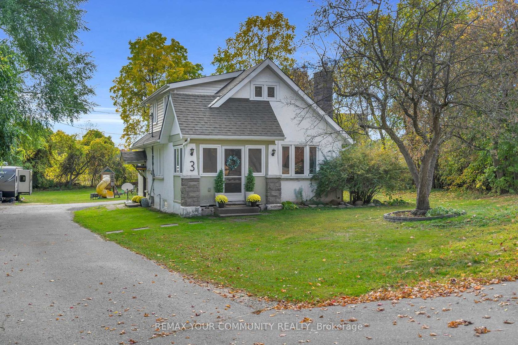 3 Catering Road, Sutton & Jackson