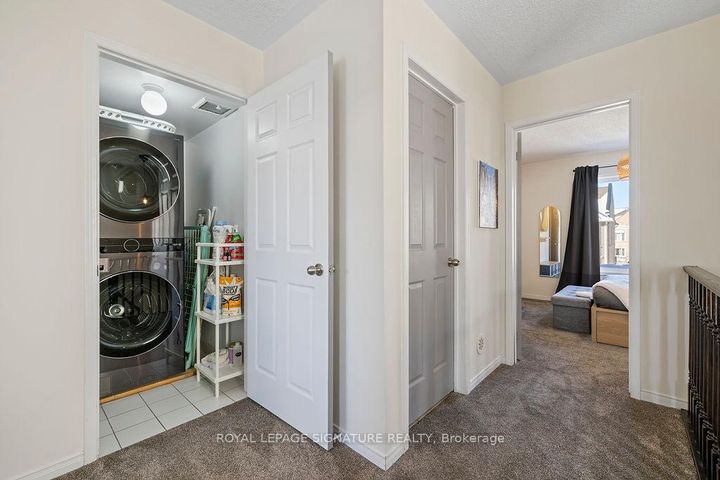 Photo 15 at 1 - 3025 Destination Drive, Churchill Meadows, Mississauga