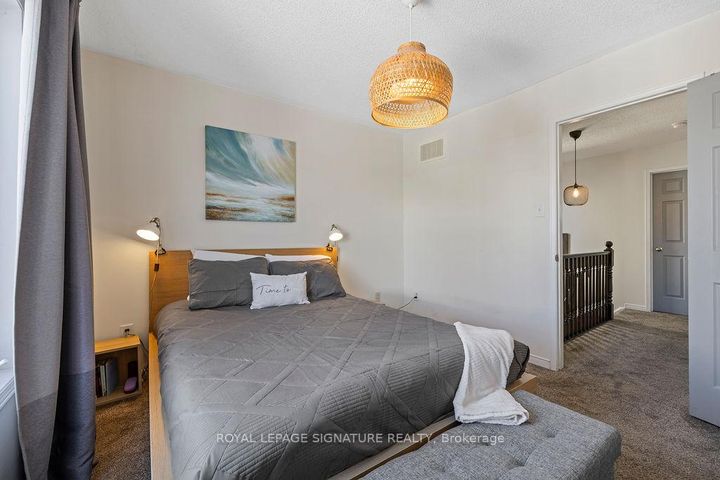 Photo 18 at 1 - 3025 Destination Drive, Churchill Meadows, Mississauga