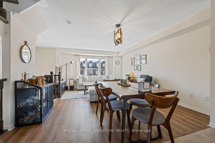 Photo 21 at 1 - 3025 Destination Drive, Churchill Meadows, Mississauga