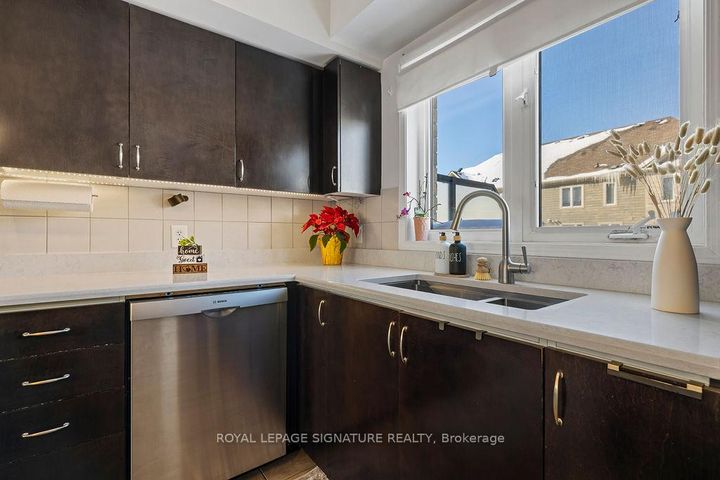 Photo 28 at 1 - 3025 Destination Drive, Churchill Meadows, Mississauga