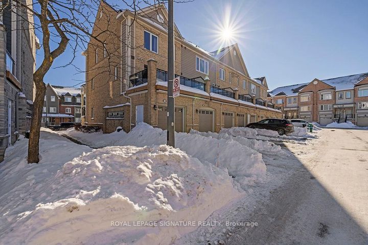 Photo 33 at 1 - 3025 Destination Drive, Churchill Meadows, Mississauga