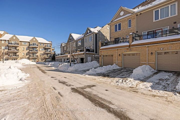 Photo 35 at 1 - 3025 Destination Drive, Churchill Meadows, Mississauga