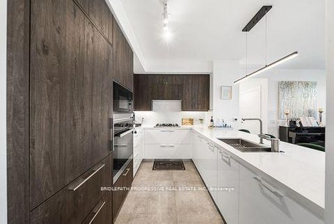 Photo 9 at 303 - 3 Southvale Drive, Leaside, Toronto