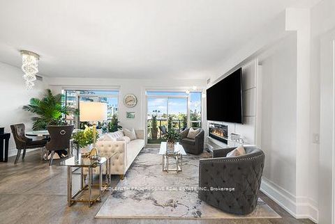 Photo 11 at 303 - 3 Southvale Drive, Leaside, Toronto