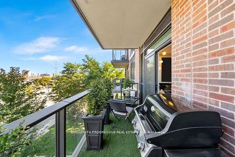 Photo 31 at 303 - 3 Southvale Drive, Leaside, Toronto