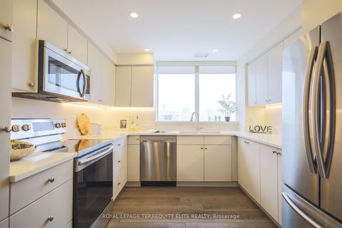 Photo 16 at 1203 - 2 Clairtrell Road, Willowdale East, Toronto