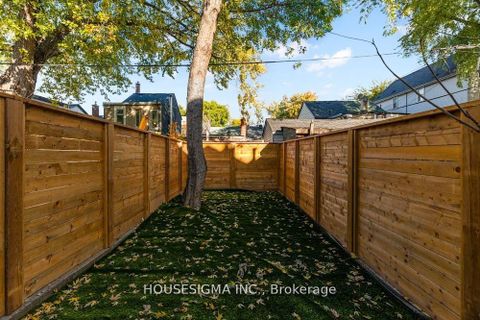 Photo 27 at 732 Adelaide Street W, Niagara, Toronto