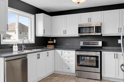 Photo 9 at 204 Forest Crescent, Stayner, Clearview