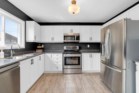 Photo 10 at 204 Forest Crescent, Stayner, Clearview