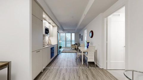 Photo 13 at 1439 - 20 Inn On The Park Drive, Don Mills, Toronto