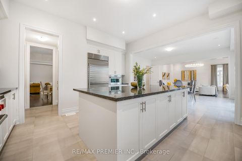 Photo 15 at 30 Enclave Court, Kleinburg, Vaughan