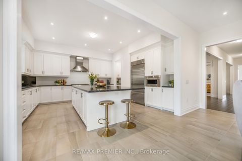 Photo 17 at 30 Enclave Court, Kleinburg, Vaughan