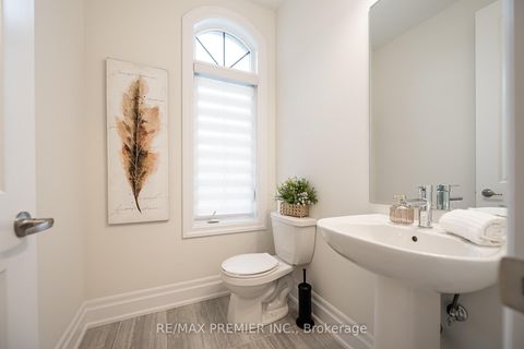 Photo 27 at 30 Enclave Court, Kleinburg, Vaughan