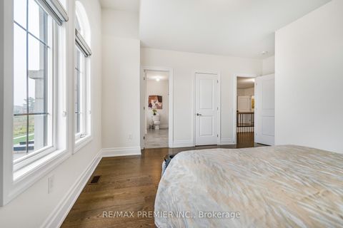 Photo 33 at 30 Enclave Court, Kleinburg, Vaughan