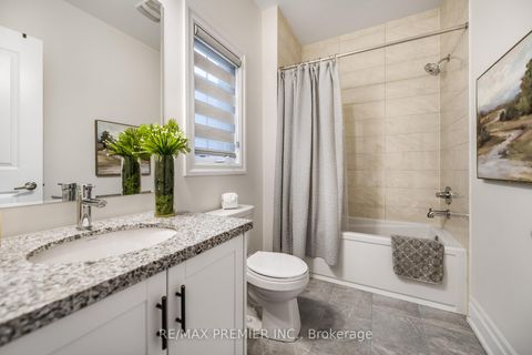 Photo 35 at 30 Enclave Court, Kleinburg, Vaughan