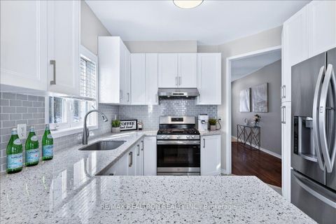 Photo 17 at 379 Old Colony Road, Oak Ridges Lake Wilcox, Richmond Hill