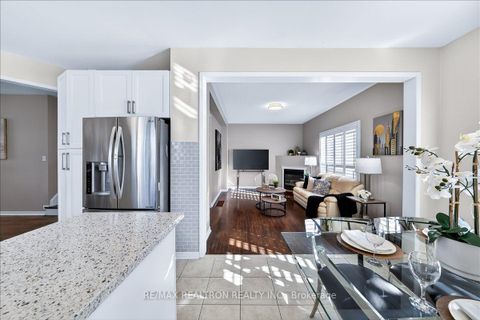 Photo 18 at 379 Old Colony Road, Oak Ridges Lake Wilcox, Richmond Hill