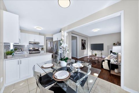 Photo 19 at 379 Old Colony Road, Oak Ridges Lake Wilcox, Richmond Hill