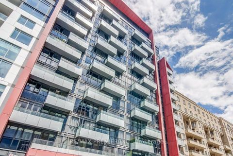 Photo 1 at 414 - 560 Front Street W, Waterfront Communities C1, Toronto