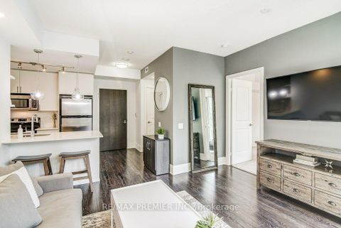 Photo 11 at 414 - 560 Front Street W, Waterfront Communities C1, Toronto