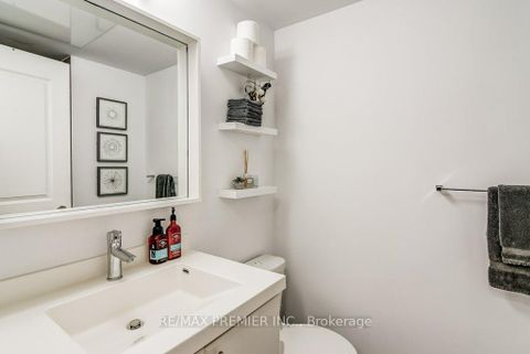 Photo 17 at 414 - 560 Front Street W, Waterfront Communities C1, Toronto