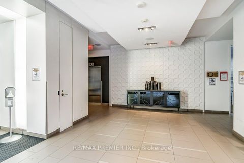 Photo 30 at 414 - 560 Front Street W, Waterfront Communities C1, Toronto