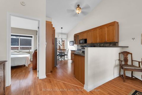 Photo 6 at 3 - 355 Blake Street, North Shore, Barrie