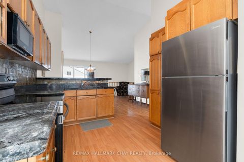 Photo 8 at 3 - 355 Blake Street, North Shore, Barrie