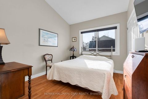 Photo 10 at 3 - 355 Blake Street, North Shore, Barrie