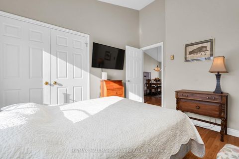 Photo 11 at 3 - 355 Blake Street, North Shore, Barrie