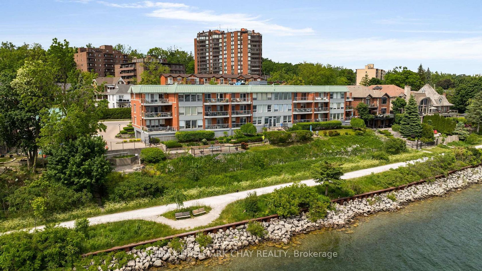 103 - 21 Kempenfelt Drive, North Shore, Barrie photo number 2