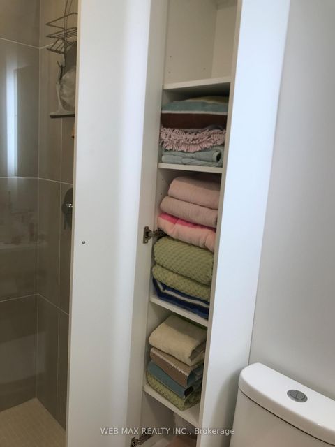 Photo 12 at 401 - 185 Alberta Avenue W, Oakwood Village, Toronto