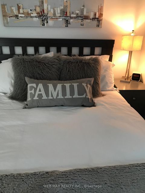 Photo 14 at 401 - 185 Alberta Avenue W, Oakwood Village, Toronto